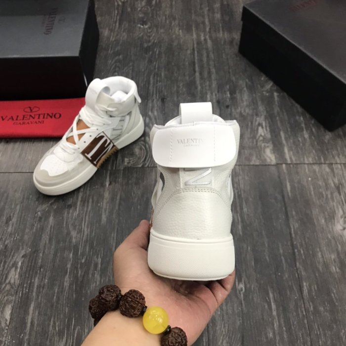 Valentino Men and Women Shoes Fashion Design Luxury Brand
