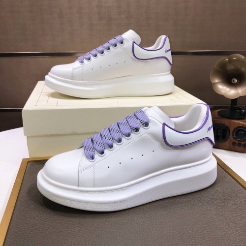 Alexander McQueen Womens Mens Shoes Fashion Sneakers Unisex Design Luxury Brand Oversized Sneaker with Box