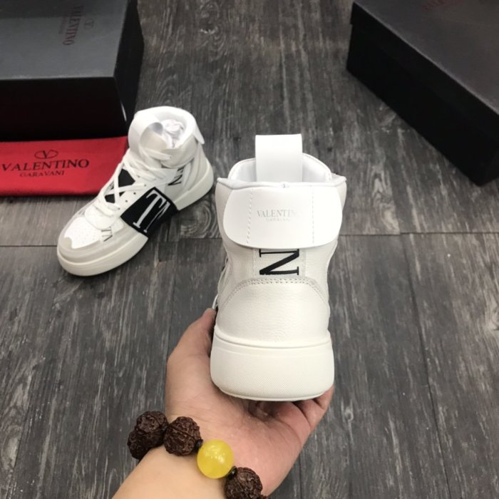 Valentino Men and Women Shoes Fashion Design Luxury Brand