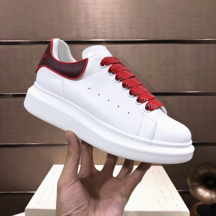 Alexander McQueen Womens Mens Shoes Fashion Sneakers Unisex Design Luxury Brand Oversized Sneaker with Box