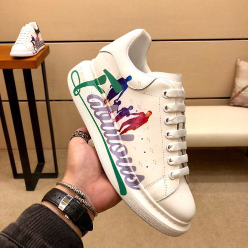 Alexander McQueen Womens Mens Shoes Fashion Sneakers Unisex Design Luxury Brand Oversized Sneaker with Box