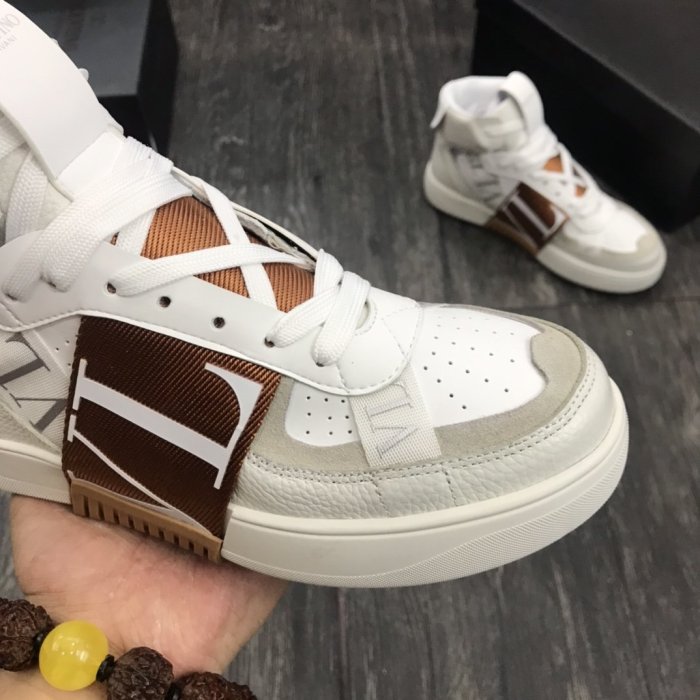 Valentino Men and Women Shoes Fashion Design Luxury Brand