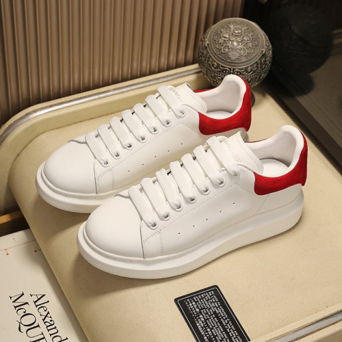 Alexander McQueen Womens Mens Shoes Fashion Sneakers Unisex Design Luxury Brand Oversized Sneaker with Box