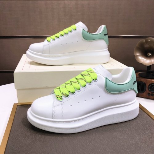 Alexander McQueen Womens Mens Shoes Fashion Sneakers Unisex Design Luxury Brand Oversized Sneaker with Box