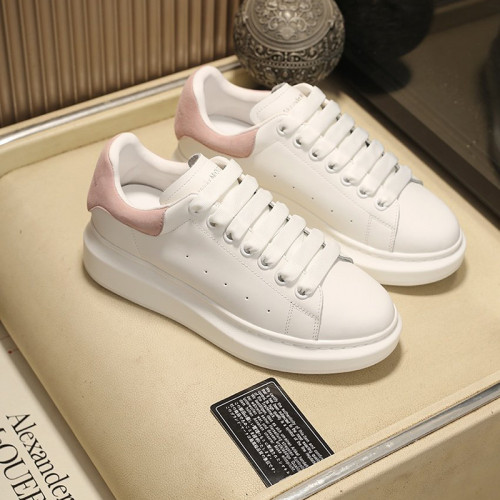 Alexander McQueen Womens Mens Shoes Fashion Sneakers Unisex Design Luxury Brand Oversized Sneaker with Box