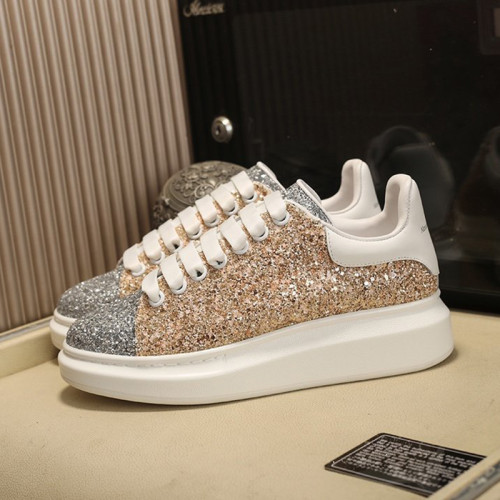 Alexander McQueen Womens Mens Shoes Fashion Sneakers Unisex Design Luxury Brand Oversized Sneaker with Box