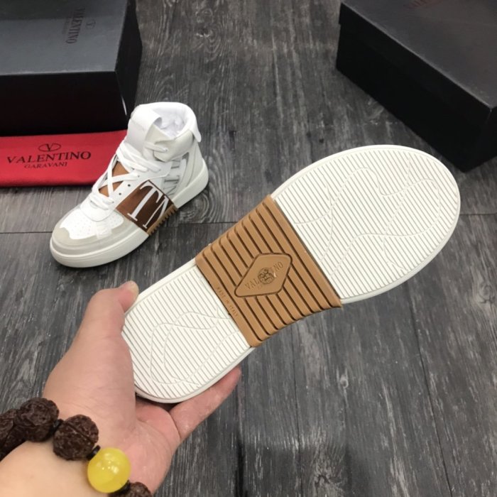 Valentino Men and Women Shoes Fashion Design Luxury Brand