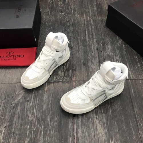 Valentino Men and Women Shoes Fashion Design Luxury Brand VLTN Sneakers Whatsapp 【+1-3239614486】