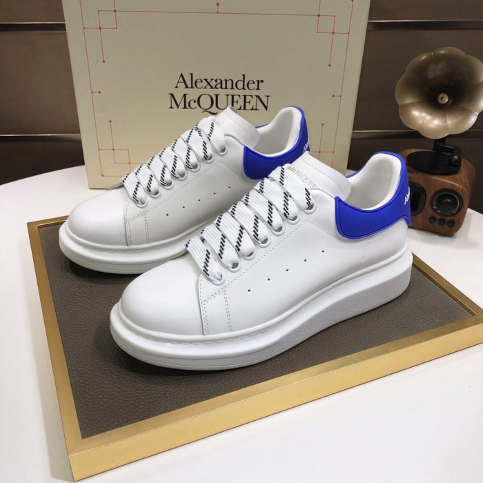 Alexander McQueen Womens Mens Shoes Fashion Sneakers Unisex Design Luxury Brand Oversized Sneaker with Box
