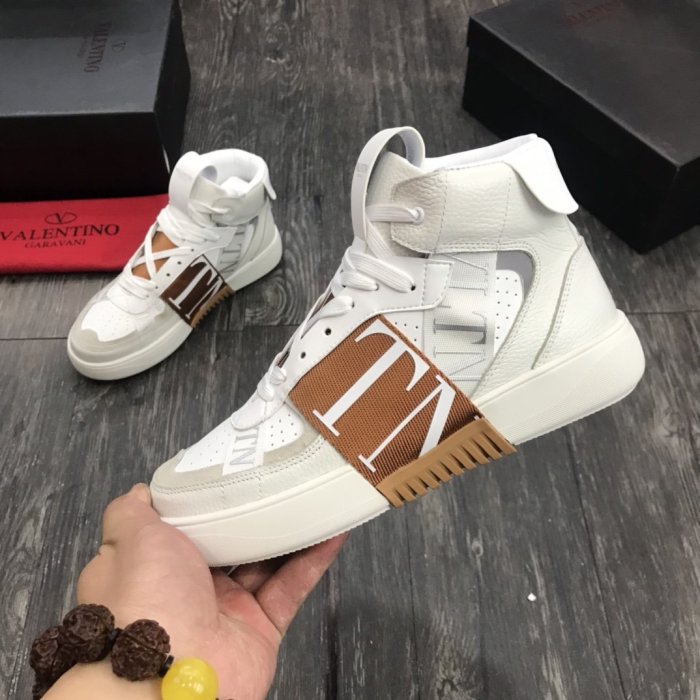 Valentino Men and Women Shoes Fashion Design Luxury Brand