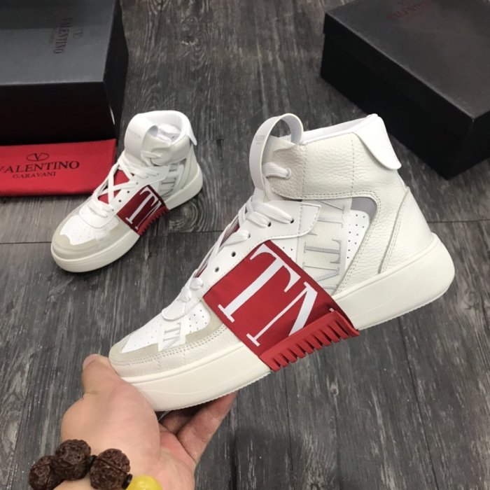 Valentino Men and Women Shoes Fashion Design Luxury Brand
