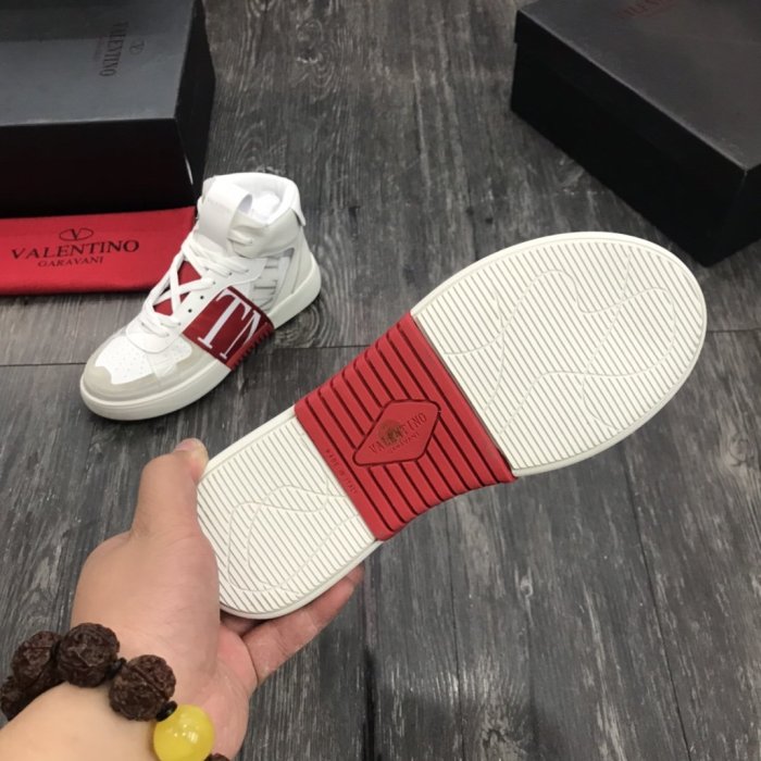 Valentino Men and Women Shoes Fashion Design Luxury Brand