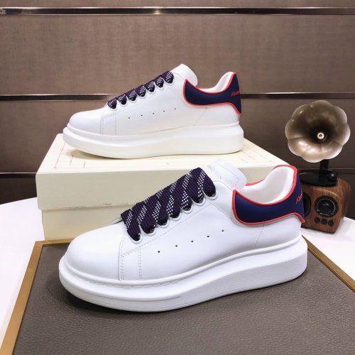 Alexander McQueen Womens Mens Shoes Fashion Sneakers Unisex Design Luxury Brand Oversized Sneaker with Box