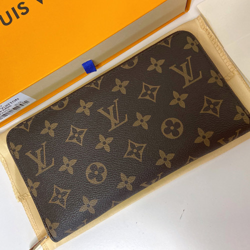 Louis Vuitton Womens Clutch Wallet Purse Bags Luxury Fashion Type Brown Monogram ZIPPY WALLET M42616