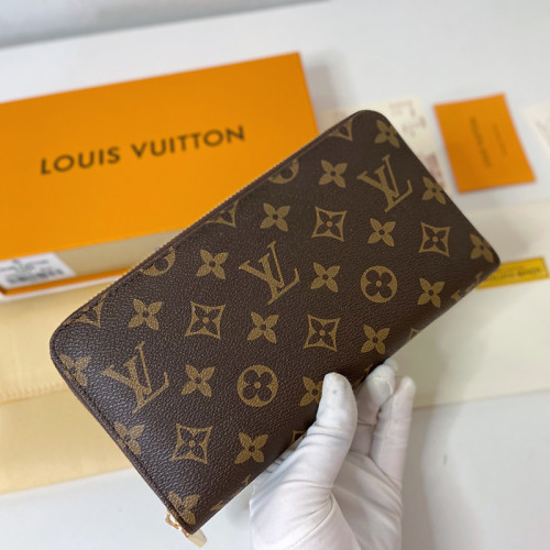 Louis Vuitton Womens Clutch Wallet Purse Bags Luxury Fashion Type Brown Monogram ZIPPY WALLET M42616