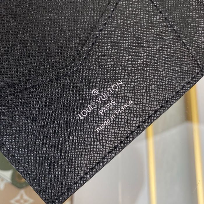 Louis Vuitton Mens Wallets Purse Luxury Brand Designer PASSPORT COVER Taiga Leather with Original Box M64596