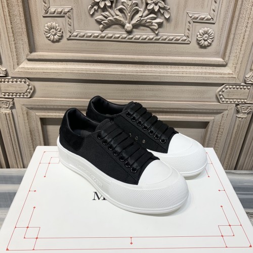 Alexander McQueen Womens Mens Shoes Fashion Sneakers Unisex Design Luxury Brand Deck Lace Up Plimsoll 654593W4PQ11070