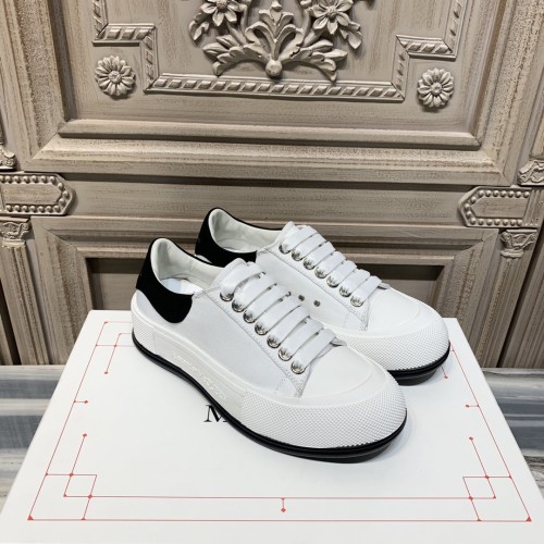 Alexander McQueen Womens Mens Shoes Fashion Sneakers Unisex Design Luxury Brand Deck Lace Up Plimsoll with Original Box