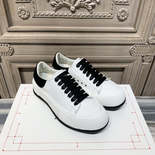 Alexander McQueen Womens Mens Shoes Fashion Sneakers Unisex Design Luxury Brand Deck Lace Up Plimsoll with Original Box