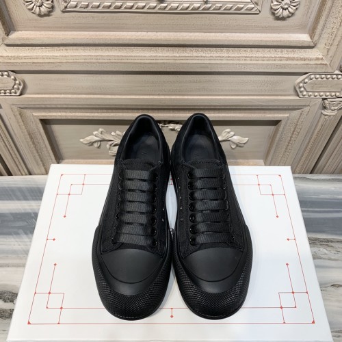 Alexander McQueen Womens Mens Shoes Fashion Sneakers Unisex Design Luxury Brand Deck Lace Up Plimsoll with Original Box