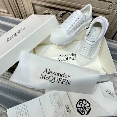 Alexander McQueen Womens Mens Shoes Fashion Sneakers Unisex Design Luxury Brand Deck Lace Up Plimsoll with Original Box