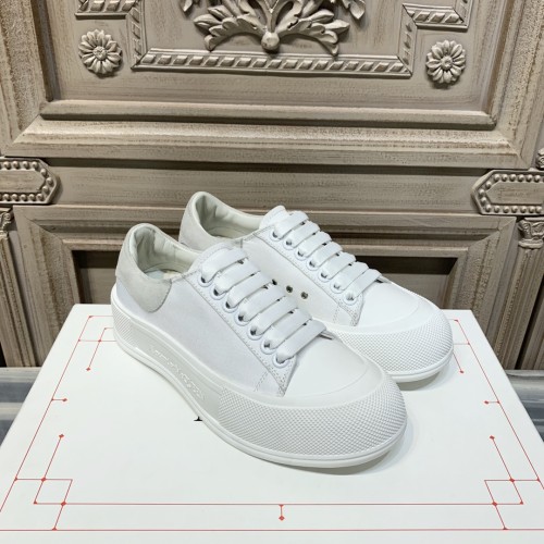 Alexander McQueen Womens Mens Shoes Fashion Sneakers Unisex Design Luxury Brand Deck Lace Up Plimsoll with Original Box