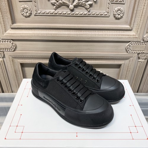 Alexander McQueen Womens Mens Shoes Fashion Sneakers Unisex Design Luxury Brand Deck Lace Up Plimsoll with Original Box