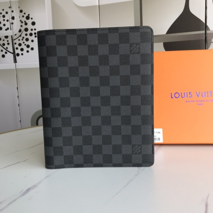 Louis Vuitton Mens Clutch Wallet Purse Bags Luxury Fashion Type Leather Mens Clutch Check Folder Notebook Cover