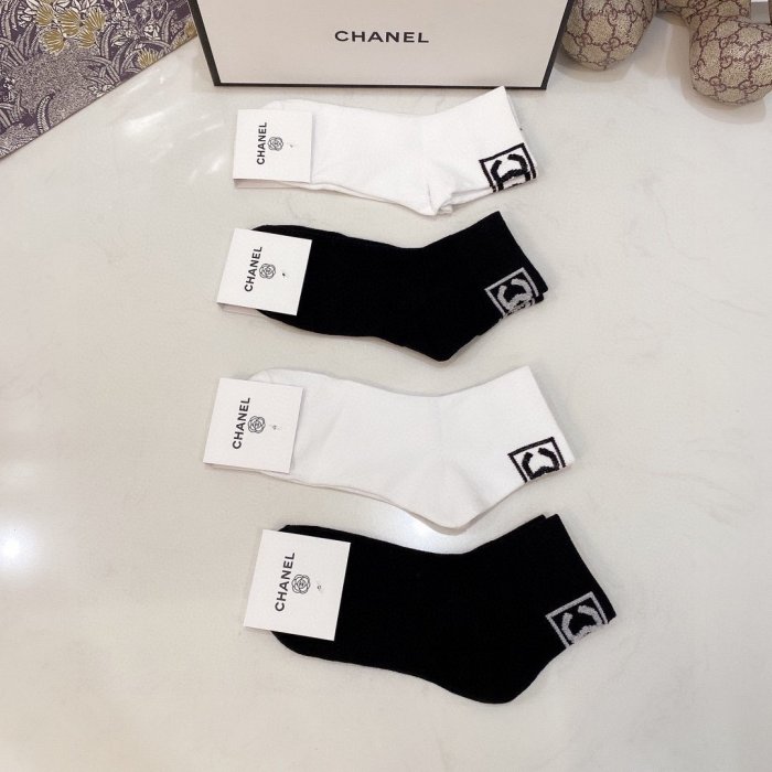 Chanel Socks 4 Pairs with Original Box Luxury Brand Breathable Chanel Sock