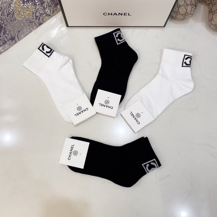 Chanel Socks 4 Pairs with Original Box Luxury Brand Breathable Chanel Sock