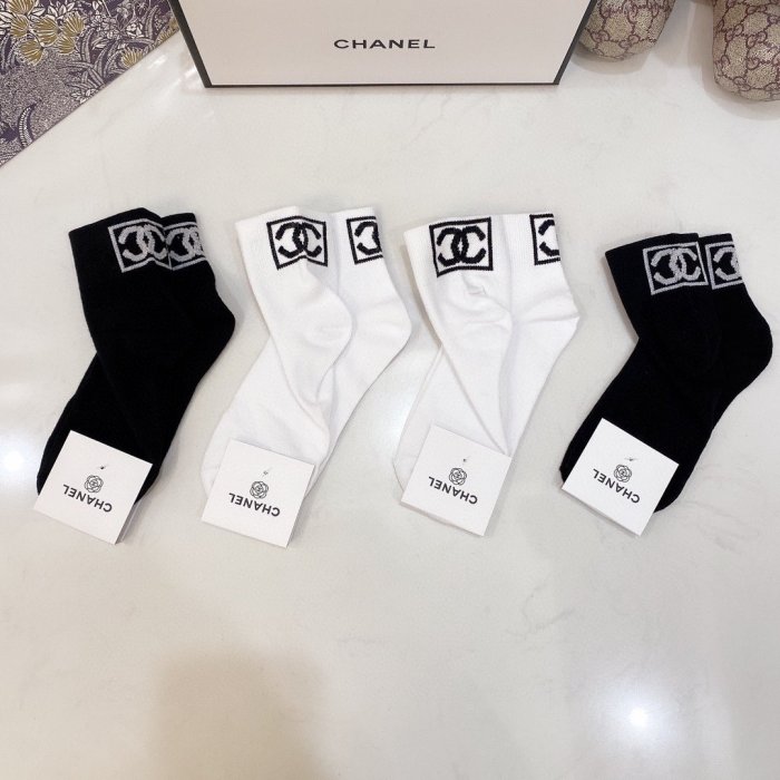 Chanel Socks 4 Pairs with Original Box Luxury Brand Breathable Chanel Sock