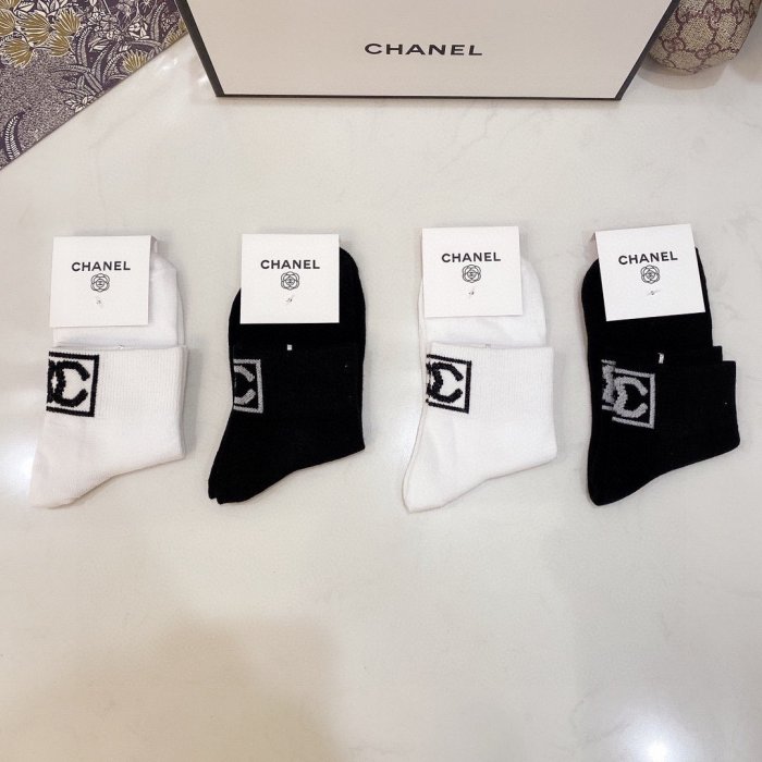 Chanel Socks 4 Pairs with Original Box Luxury Brand Breathable Chanel Sock