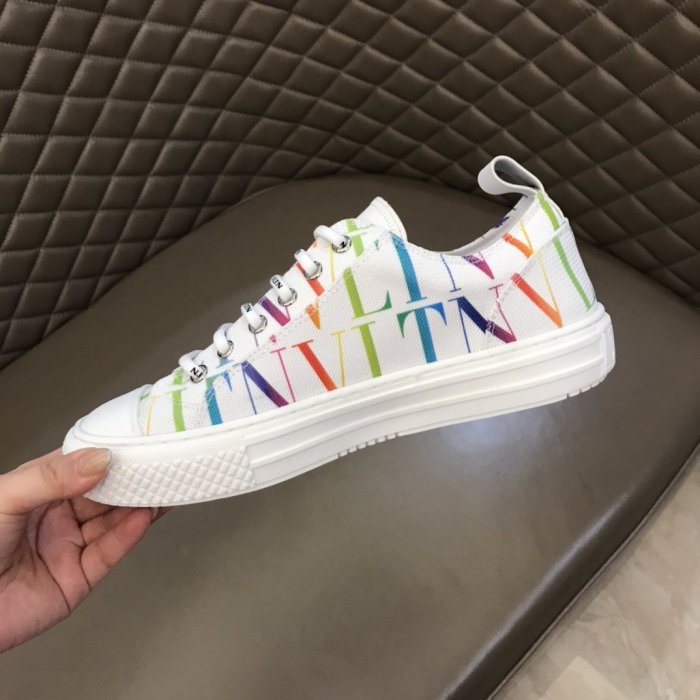 Valentino Men and Women Shoes Fashion Design Luxury Brand