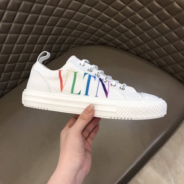 Valentino Men and Women Shoes Fashion Design Luxury Brand