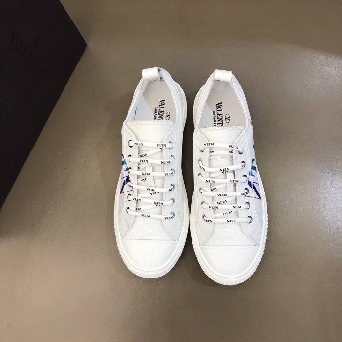 Valentino Men and Women Shoes Fashion Design Luxury Brand