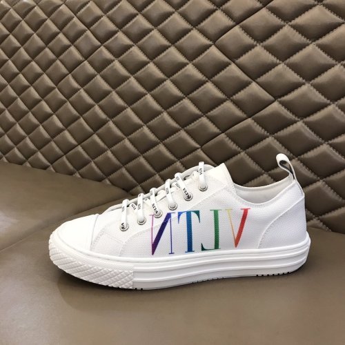 Valentino Men and Women Shoes Fashion Design Luxury Brand