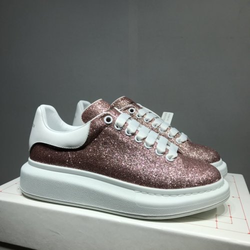 Alexander McQueen Womens Mens Shoes Fashion Sneakers Unisex Design Luxury Brand Oversized Sneaker with Box