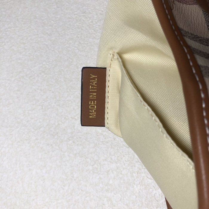 Burberry Womens Bag Bucket Bag