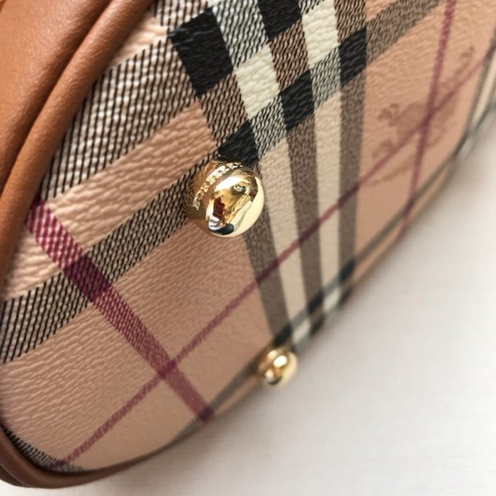 Burberry Womens Bag Bucket Bag