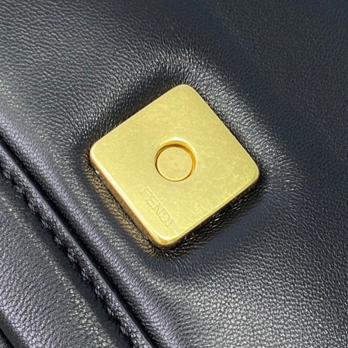 Fendi Womens Bag BAGUETTE CHAIN
