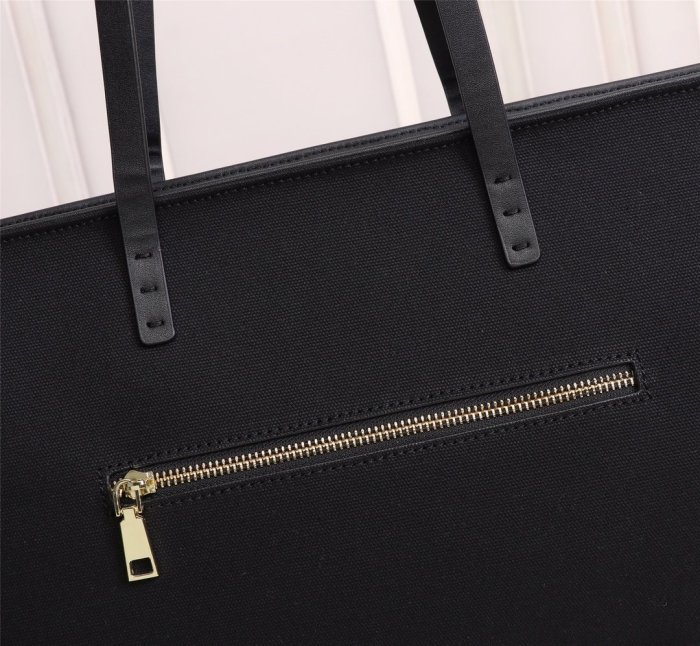 Fendi Womens Bag Totes ROMA SHOPPER