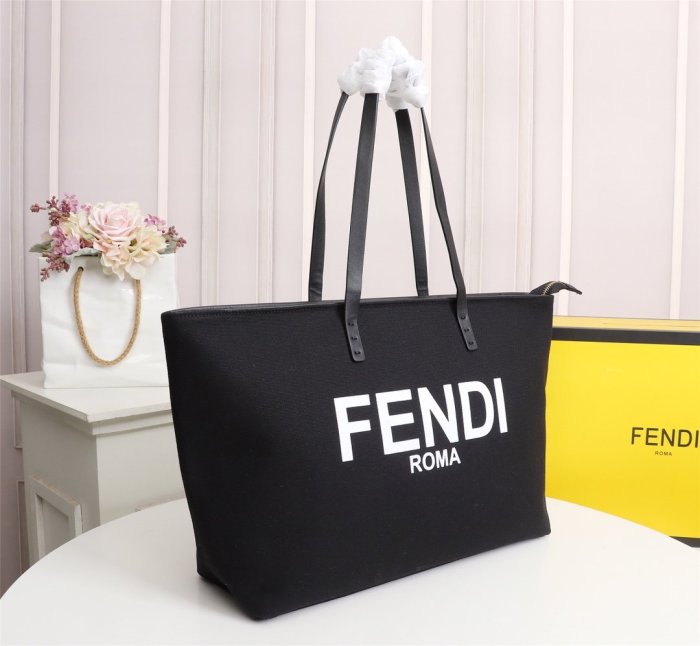 Fendi Womens Bag Totes ROMA SHOPPER