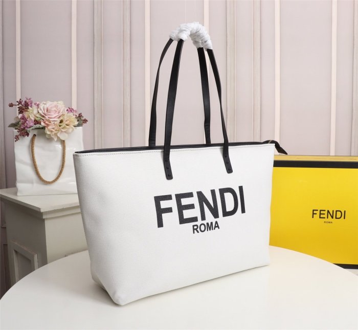 Fendi Womens Bag Totes ROMA SHOPPER