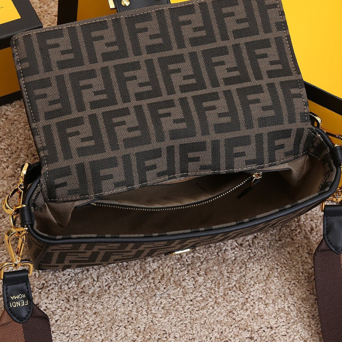 Fendi Womens Bag BAGUETTE
