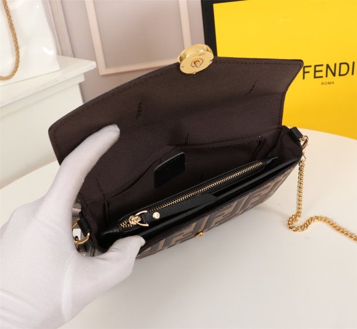 Fendi Womens Bag Crossbody Bag