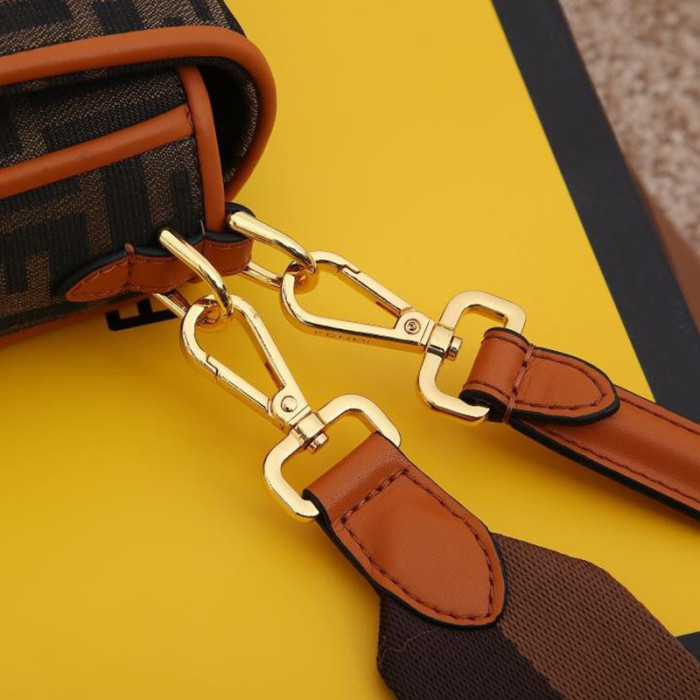 Fendi Womens Bag BAGUETTE