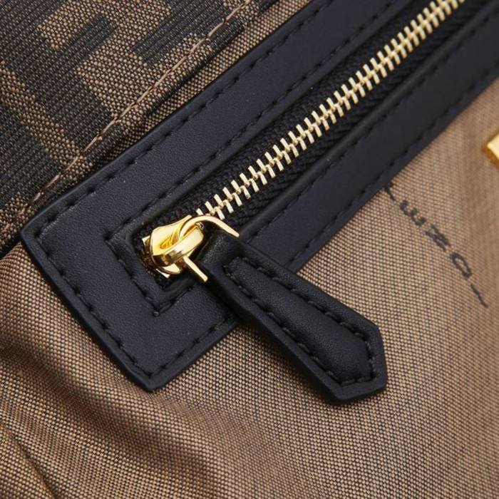 Fendi Womens Bag BAGUETTE