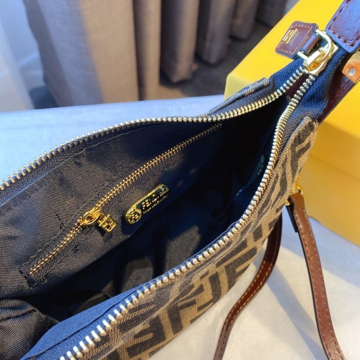 Fendi Womens Bag Crossbody Bag