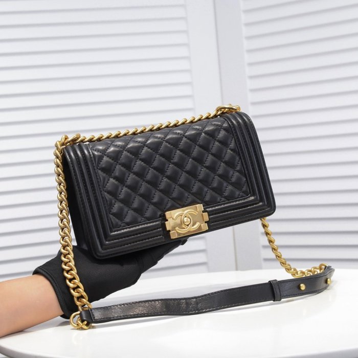 Chanel Womens Bags Crossbody Bag Boy Chanel Handbag