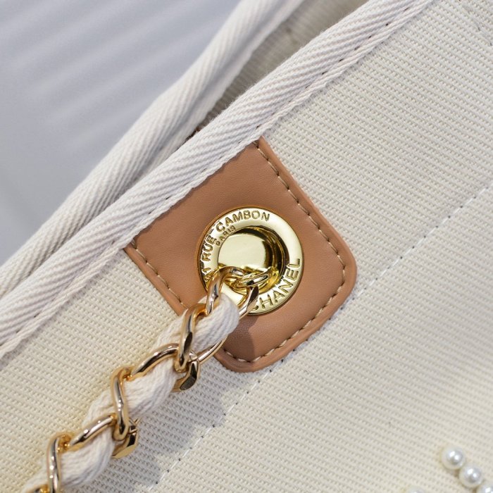 Chanel Womens Bags Shopping Bag